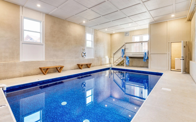 Boon by Avantstay 40-guest Luxe Smokies Retreat