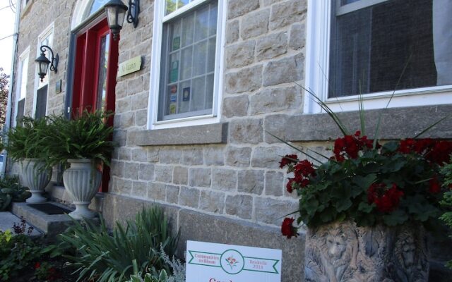 Sir Isaac Brock B&B Luxury Suites