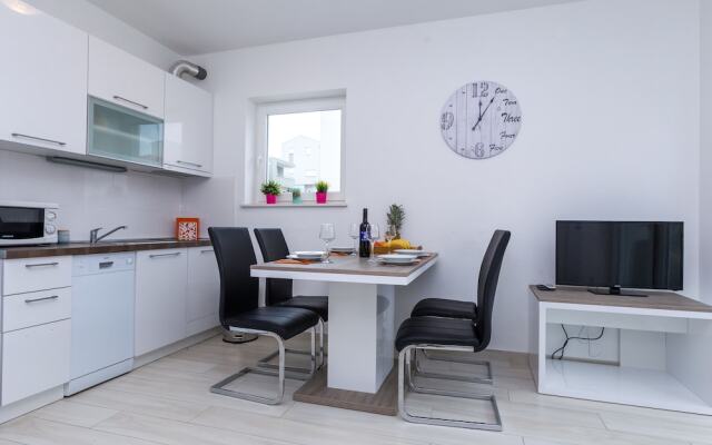 Apartments Adria