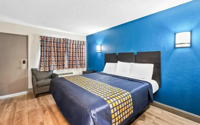 Red Carpet Inn and Suites