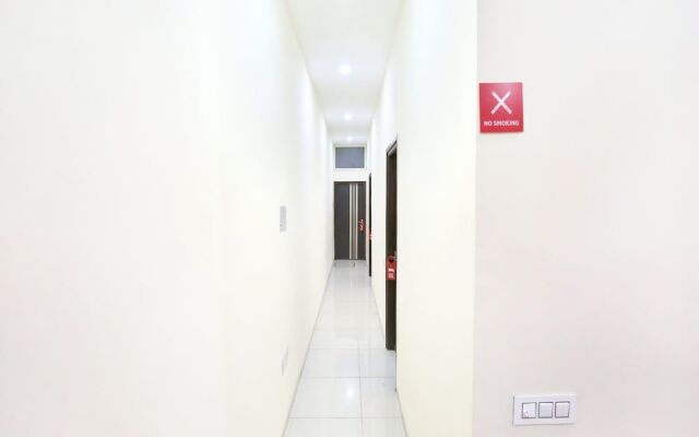 OYO 16443 Hotel Jb