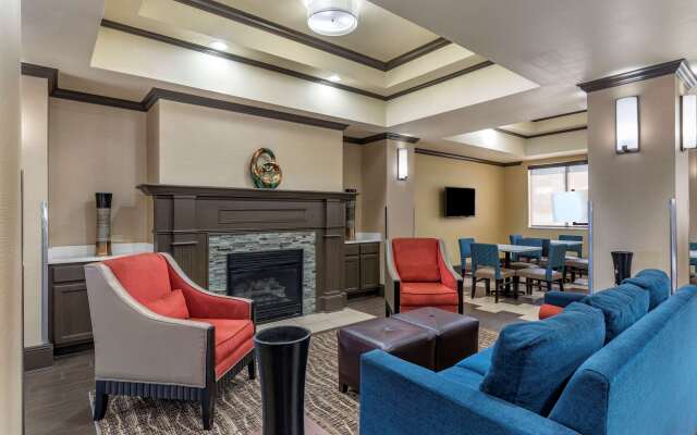 Comfort Inn & Suites El Dorado