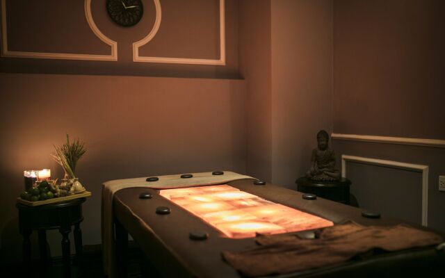 JM Marvel Hotel & Spa