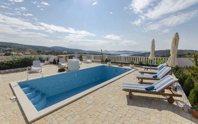 Apartments Sinisa
