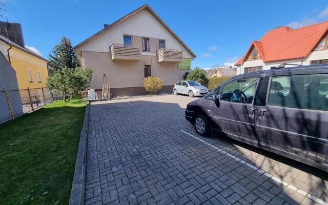 livingpalanga- Meta12