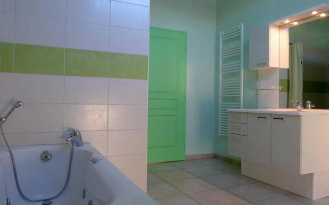 Gîte Vignes-la-Côte, 4 pièces, 6 personnes - FR-1-611-25