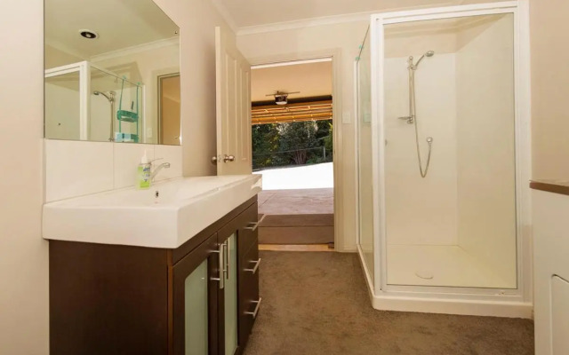 View from the Top - Whitianga Holiday Home