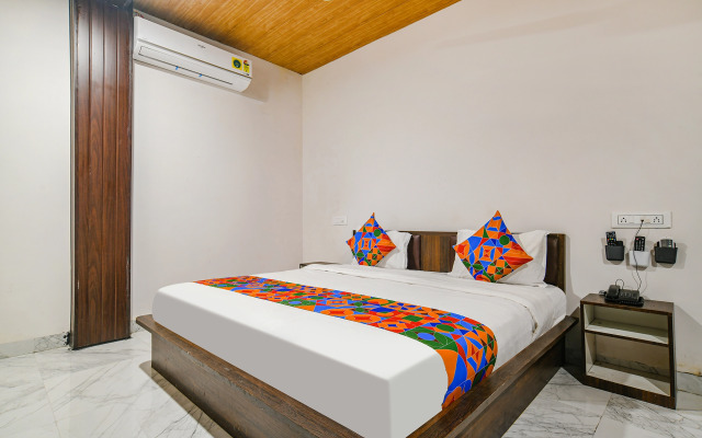 Fabhotel Celebrate Inn