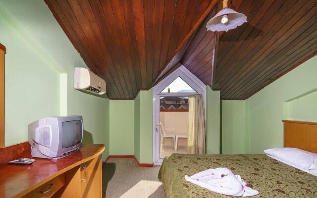 Larissa Inn Hotel
