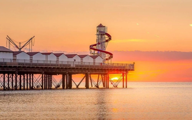 Elegant 2 Bed Georgian Apartment in Herne Bay