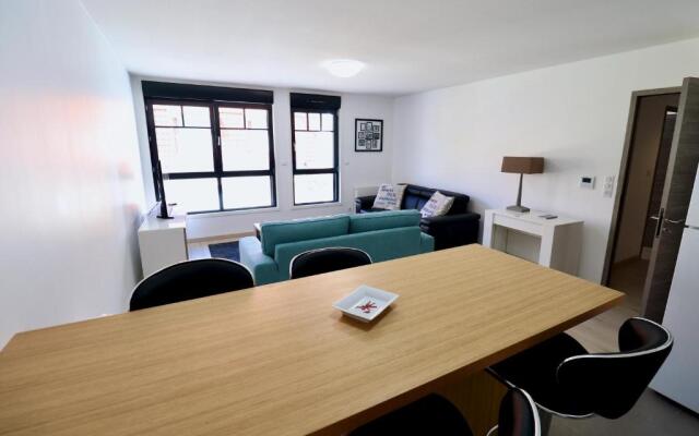 Maison bleue - Apt 4 pers, 2 chambres, prox marché