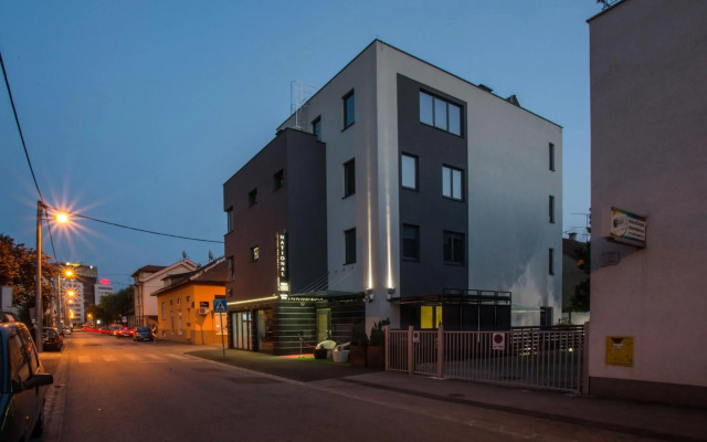 Hotel National