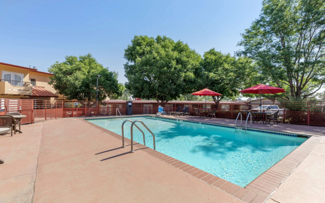 Best Western Kiva Inn