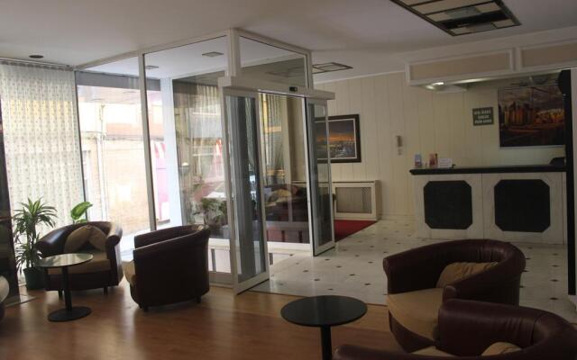 Grand Rei̇s Hotel