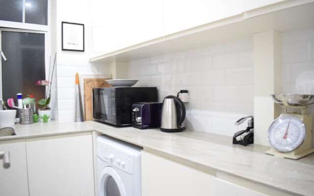 Stylish 1 Bedroom Flat in Belsize Park