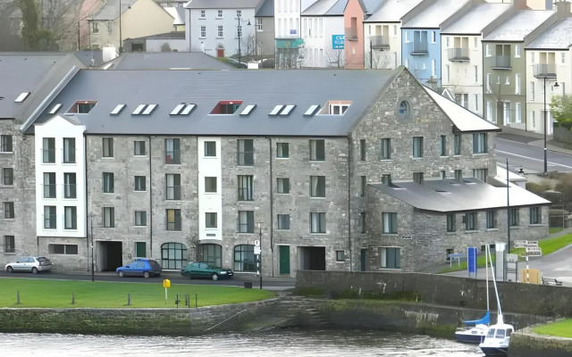 The Helm Apartments B&B