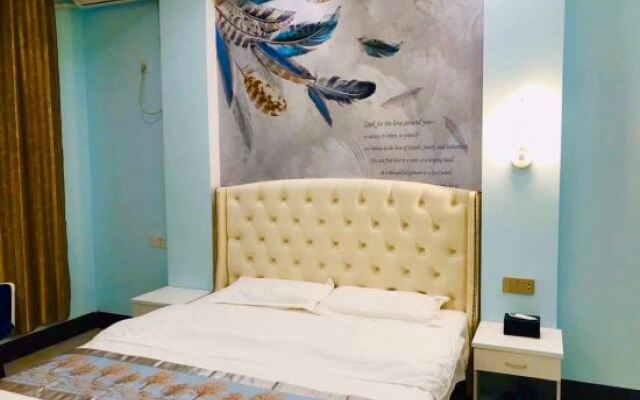 Tian Dongyu Chen Fashion Hotel