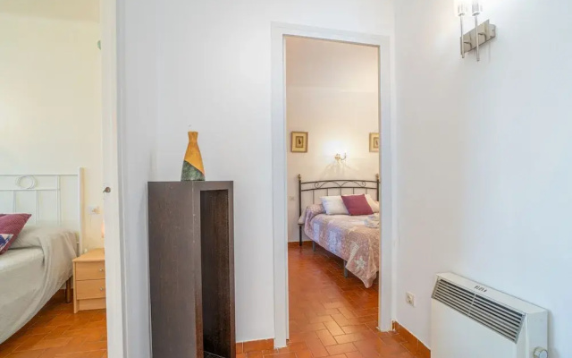 Beachfront Apartment in Empuriabrava With Pool