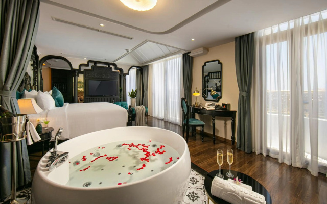 Grand Sunrise Palace Hoi An – Guest Rooms – Da Nang