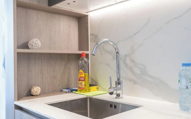 Luxury Stay At JVC with Pool & Gym