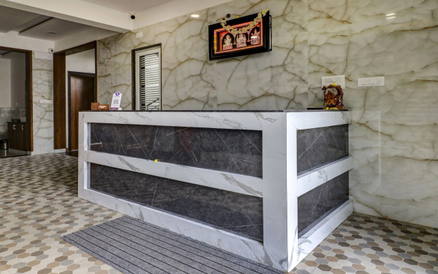 Itsy By Treebo - Golden Grand Inn