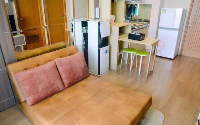 Full Parquette 2BR @ Cinere Bellevue Apartment