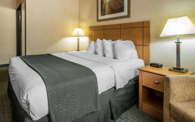 Quality Inn Dubuque on Hwy 20