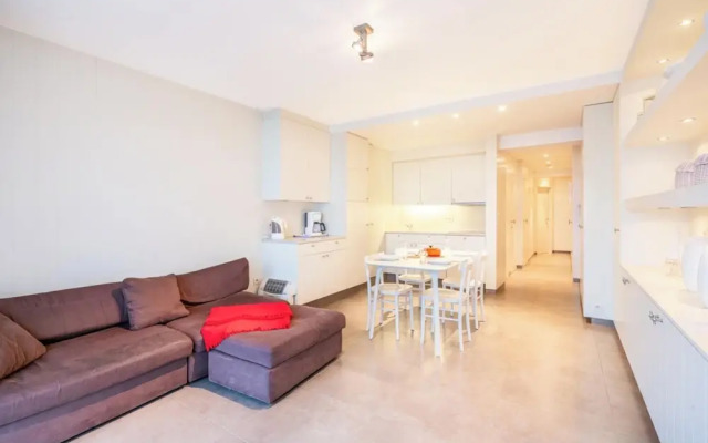 Apartment for 5 People With Garage