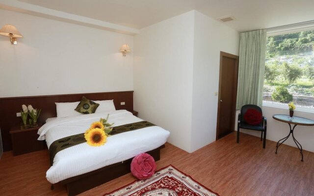 Jia Ying Beach Resort B&B
