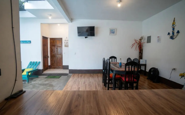 Salinas Beach house Monterrico