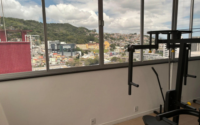 Apto com piscina no centro de Floripa PCE0406