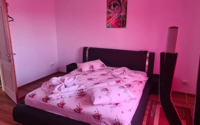 Cory's House APARTMENT