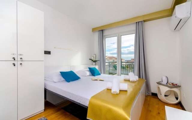 Room-all Saints Suites B&b Kastela - Dou