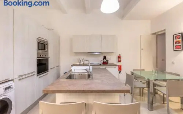 Floriana Suite-hosted by Sweetstay