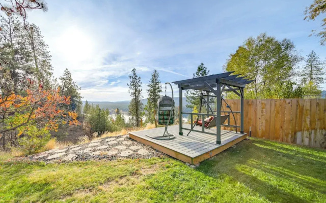 Nine Mile Falls Hideaway: Scenic Retreat on River