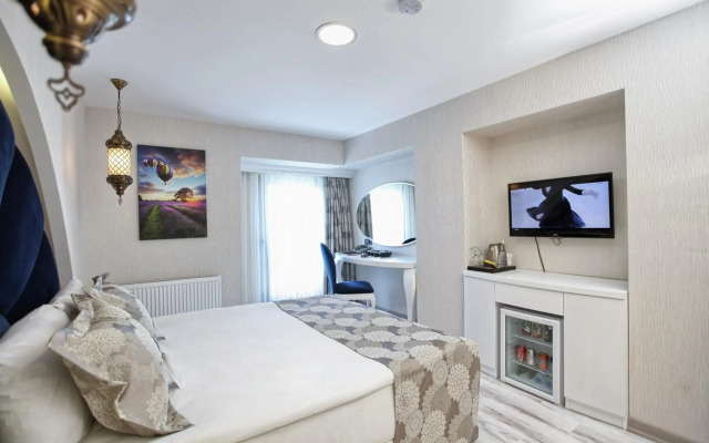 Demonti Otel