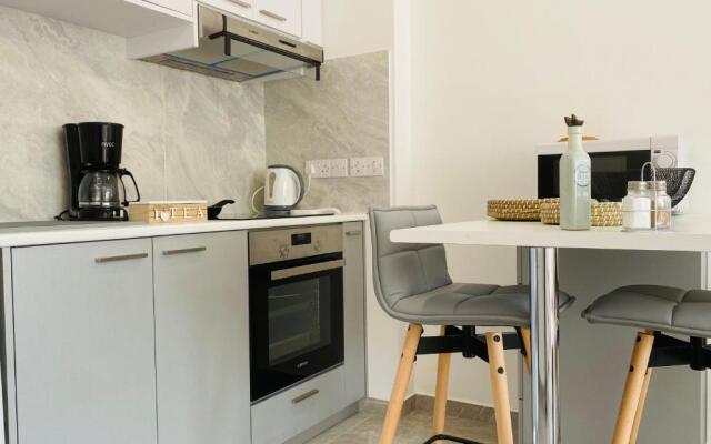 Pink Flamingo 1-BR apartment in Larnaca