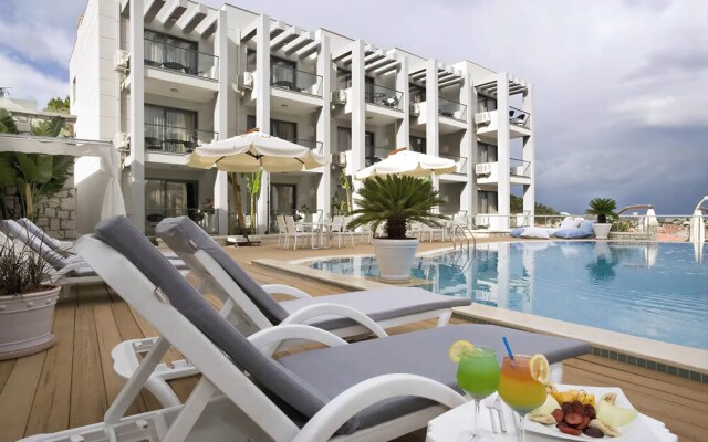 Kondo Suites & Residence