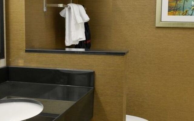 Fairfield Inn and Suites-Canton South