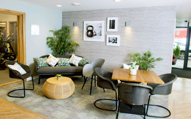 Crown Hotel