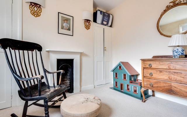 The Walton House spacious 3-Bedroom Jericho House close to City Centre