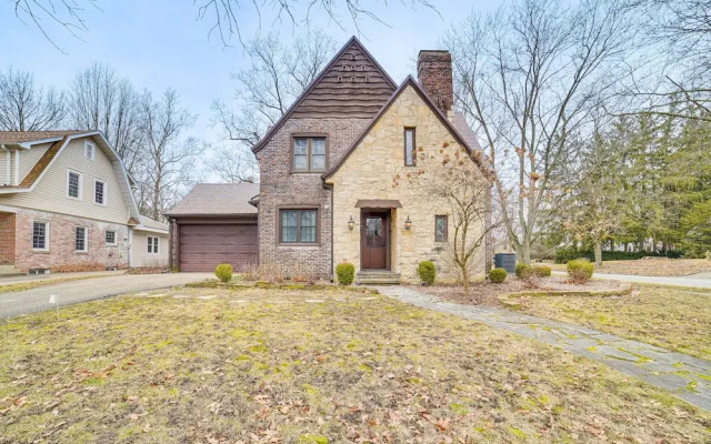 Spacious Illinois Home w/ Grill & Fenced-in Yard!