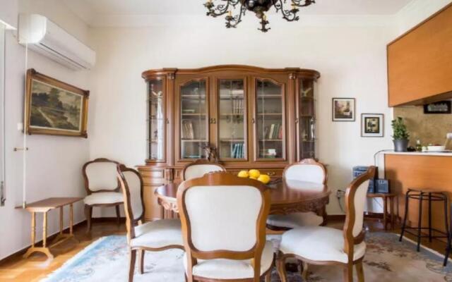 Large 3 bedroom Apt with Terrace
