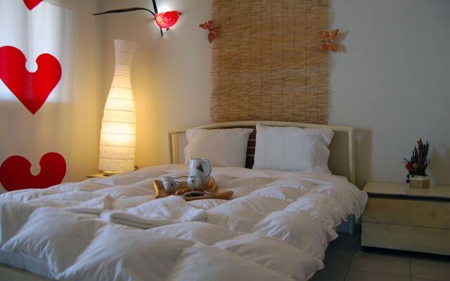Cavo Petra Hotel