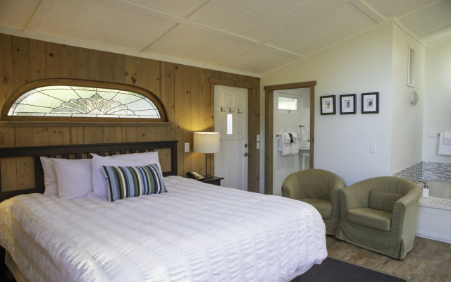 The Inn at Schoolhouse Creek