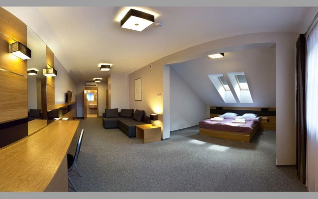 Hotel KARO