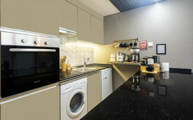 Modern Studio Residence Flat in Kartal