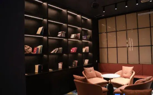 Ramada By Wyndham Vientiane Central