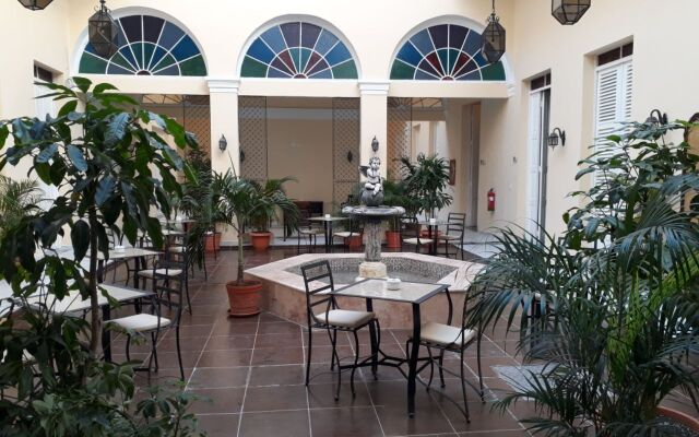 Hotel E Louvre