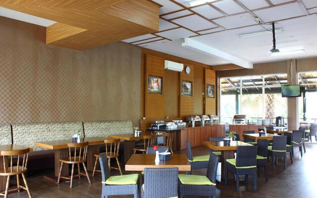 Rizen Premiere Hotel